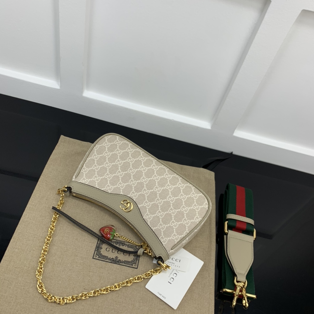 Gucci Hobo Bags